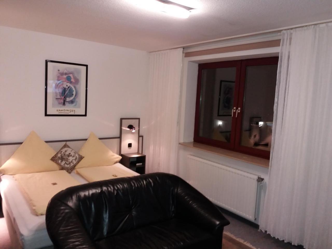 Hotel Aris 사르쉬테드 외부 사진