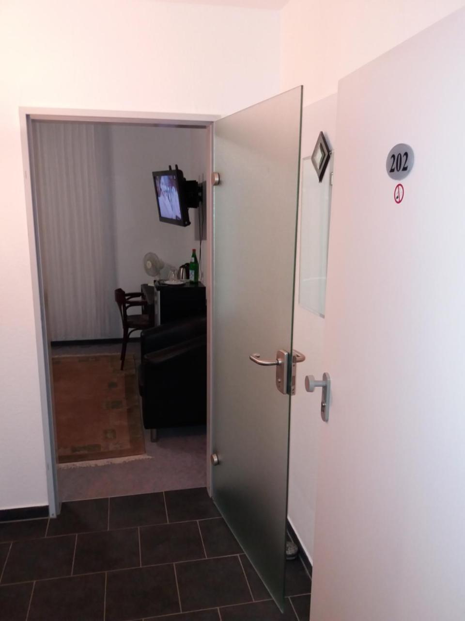 Hotel Aris 사르쉬테드 외부 사진