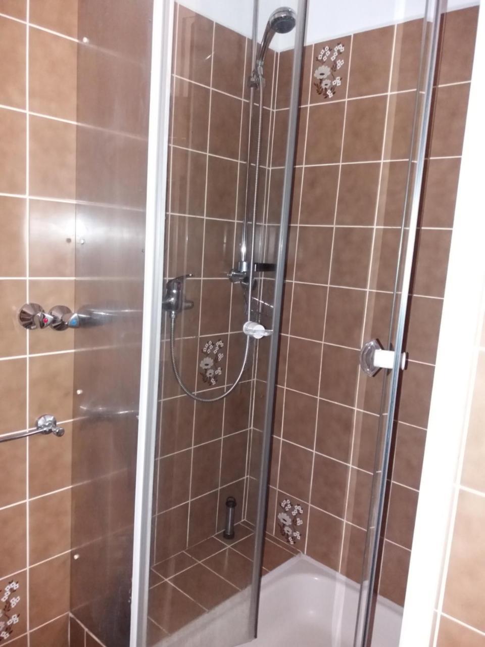 Hotel Aris 사르쉬테드 외부 사진