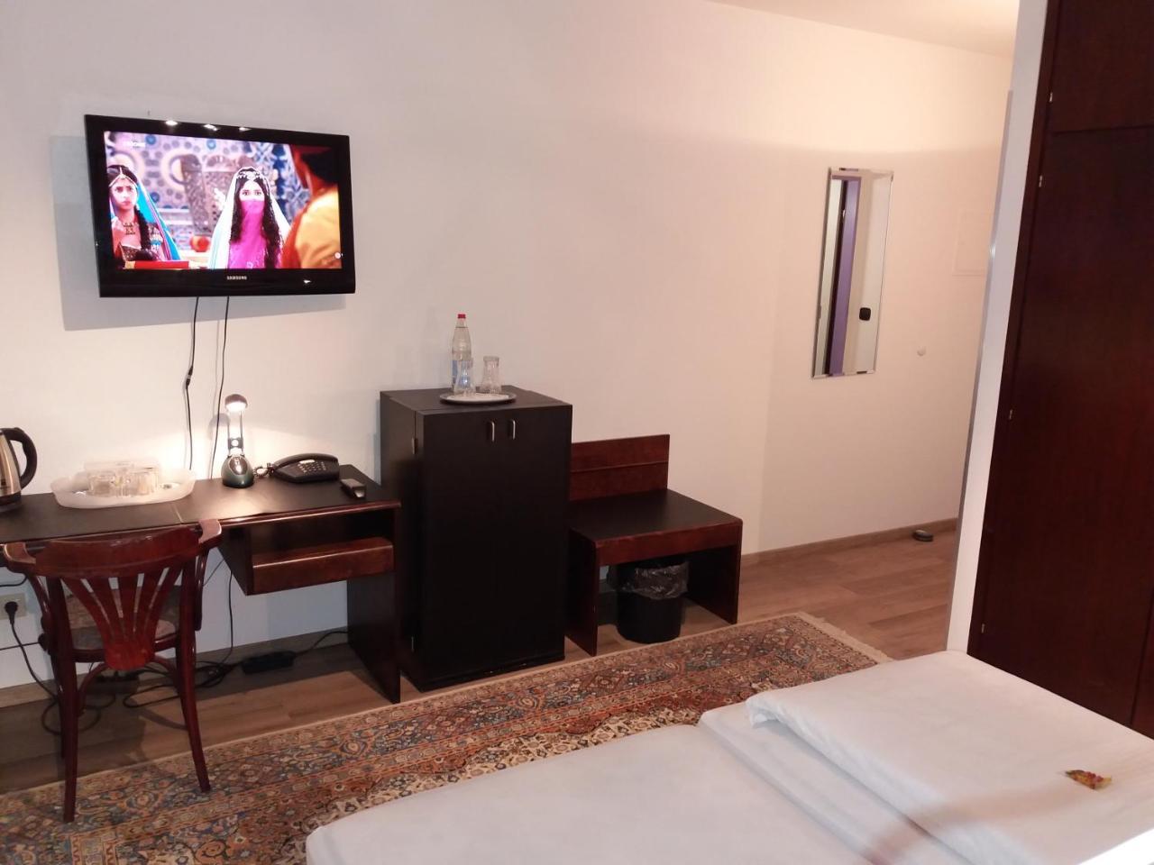Hotel Aris 사르쉬테드 외부 사진
