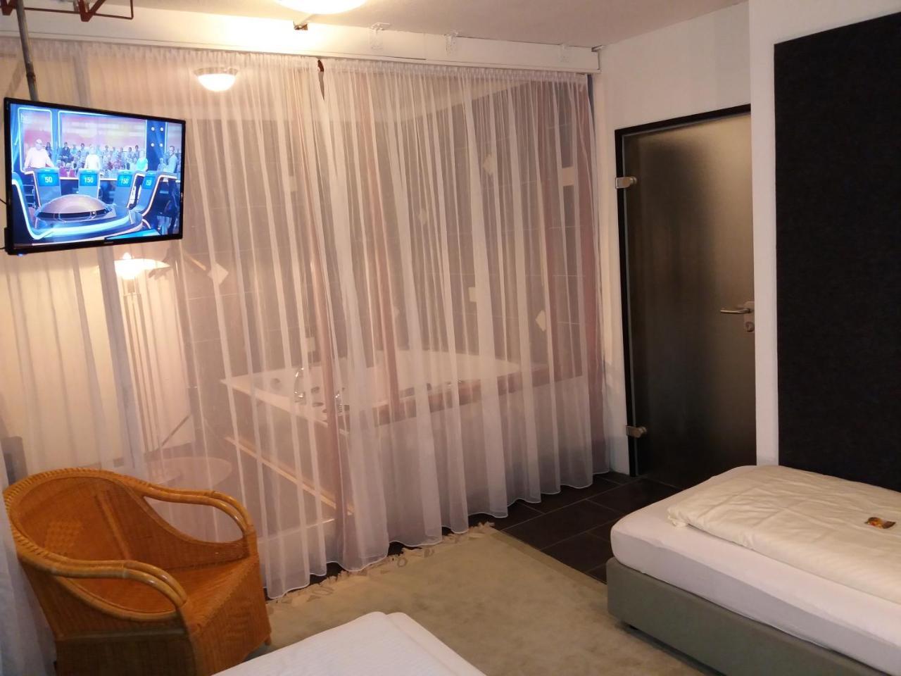 Hotel Aris 사르쉬테드 외부 사진