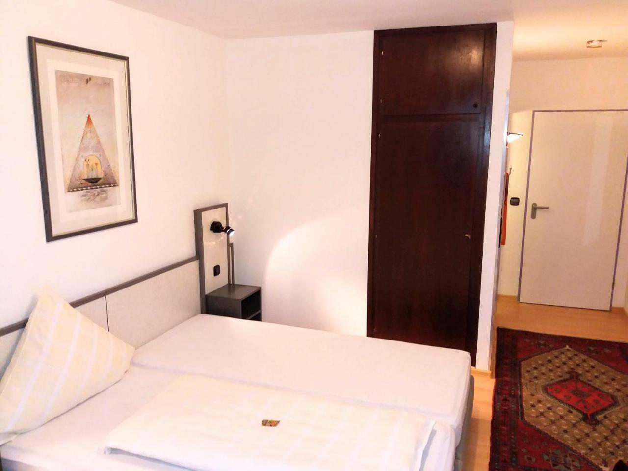 Hotel Aris 사르쉬테드 외부 사진