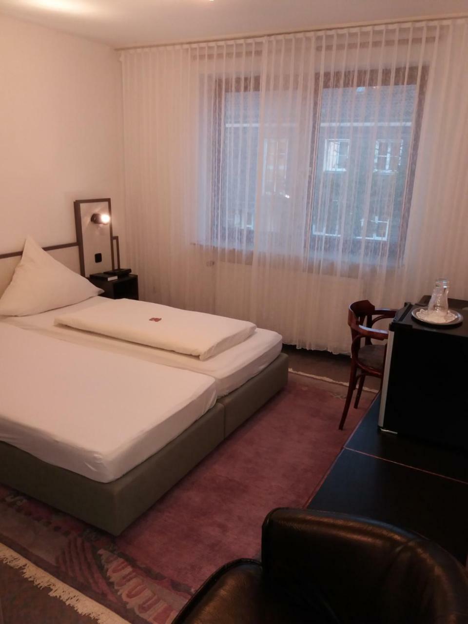 Hotel Aris 사르쉬테드 외부 사진